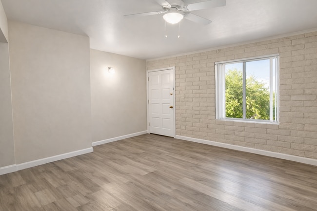Photo - 18041 N 40th Pl Unidad 3