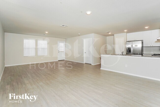 Photo - 1906 Morse Way