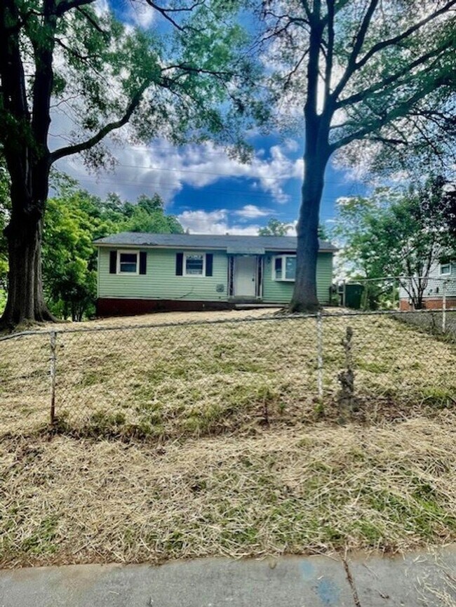 Photo - Spacious 5 Bedroom 2 Bath. This Home is Located in the Smallwood Community.