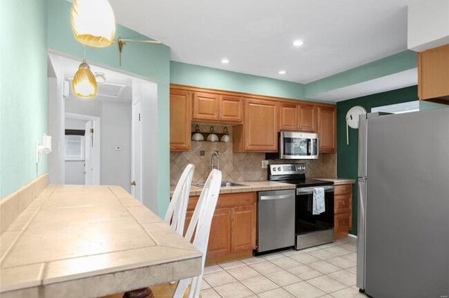 Photo - 9604 Greenview Dr