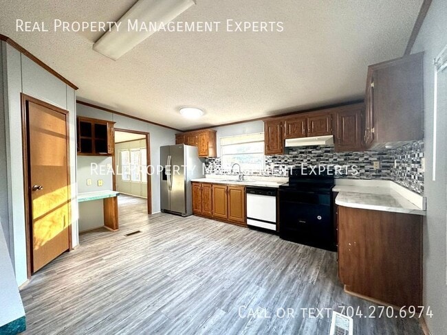 Photo - 5268 Montana Cir NW