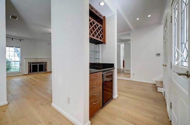 Photo - 600 Wilcrest Dr