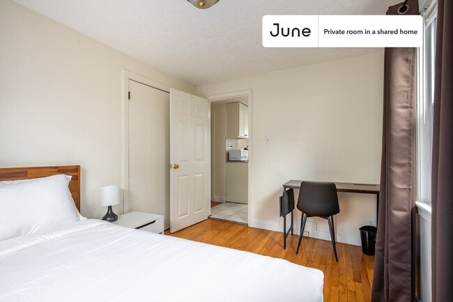 Photo - Room in Shared 5 bed/2 bath home Unidad B