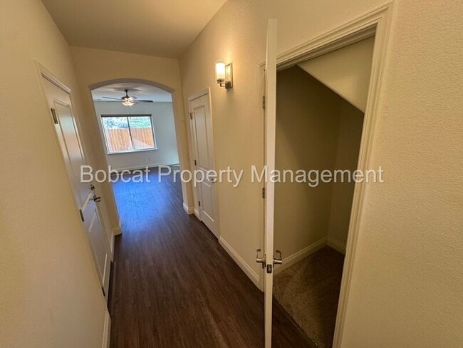 Photo - 1230 Saltern Dr