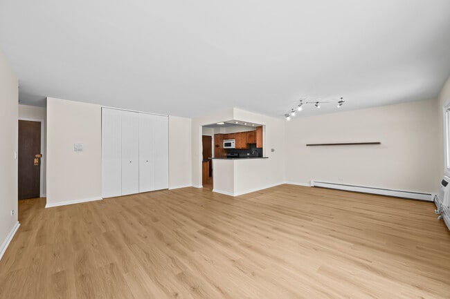 Photo - 10385 Dearlove Rd Unidad 2C