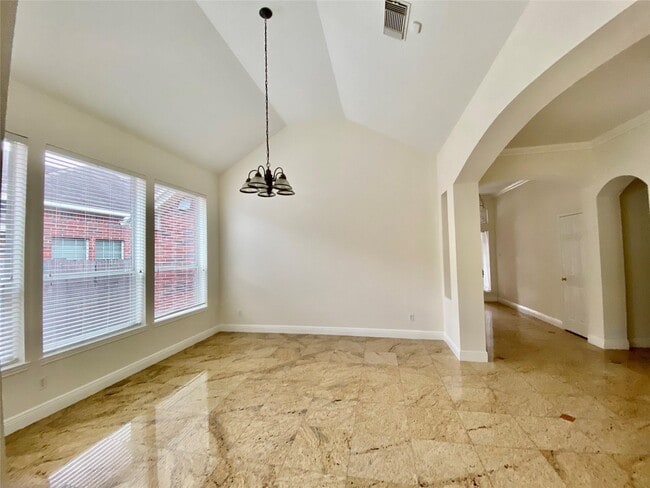 Photo - 10323 Stanbrook Dr