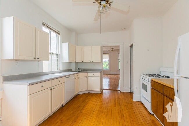 Photo - 2315 N Southport Ave