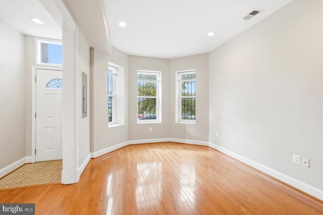 Photo - 3117 11th St NW