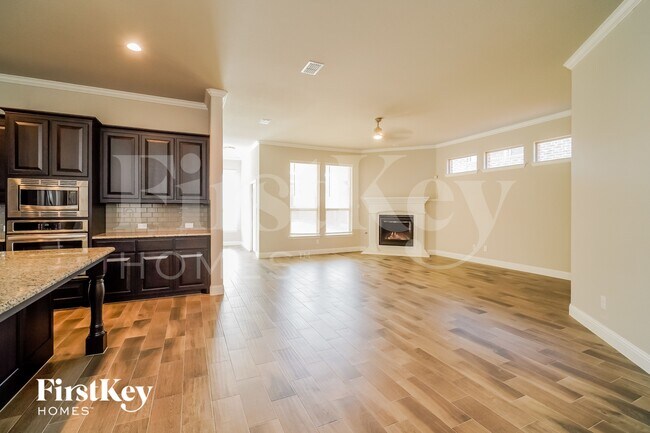 Photo - 15013 Gladstone Dr