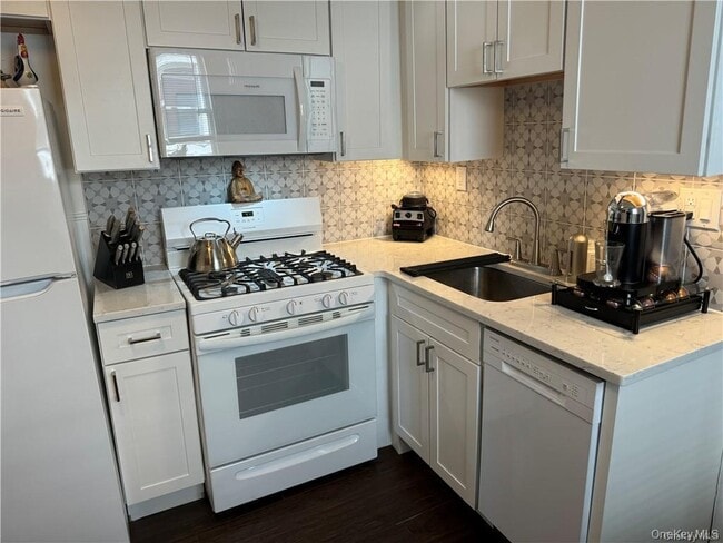 Photo - 593 Piermont Ave Unidad 2