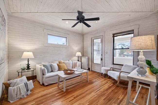 Photo - 722 Grand Ave Unit B-