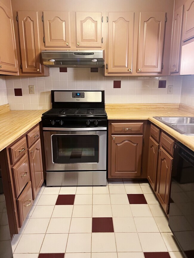 Photo - 527 Hunting Creek Rd