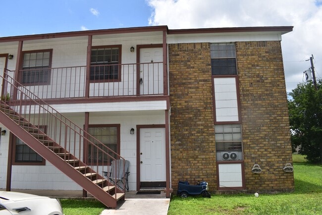 Building Photo - 504 Northern Dove Ln Unit D-SHOWABLE- JORMER AIR ONLY FOR HVAC