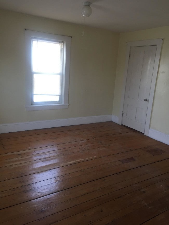 Photo - 103 Main St Unit 1