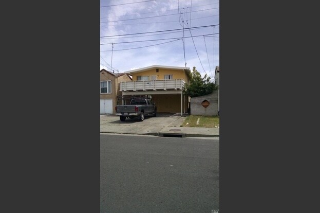 Photo - 1139 Ohio St