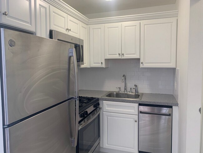 Kitchen - 3.5 Rm, 1 Bd, 1 Ba - Denville Manor