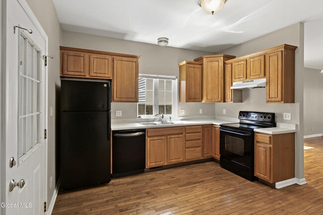 Photo - 75 Edgecomb St