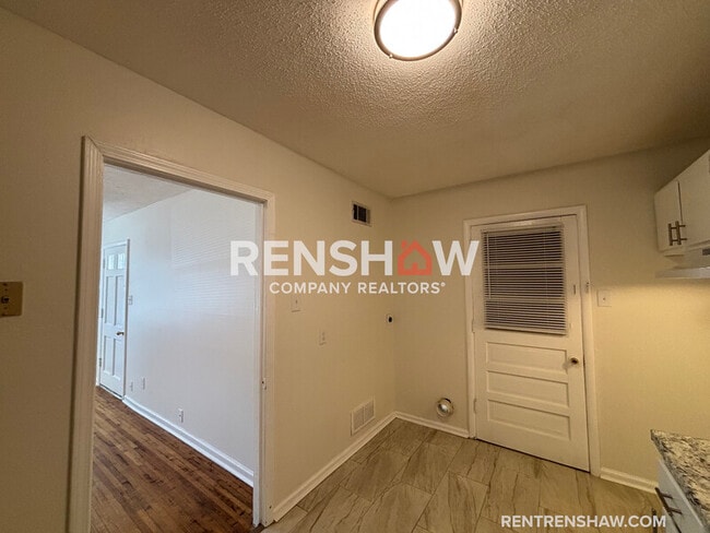 Photo - 3634 McDuff Ave