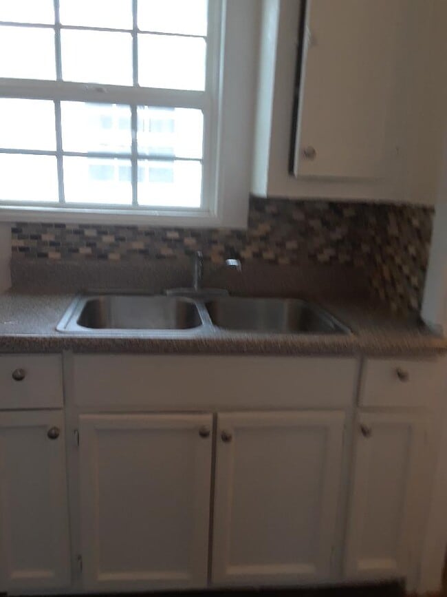 Photo - 1660 1/2 Murchison St Unit 1660 HALF