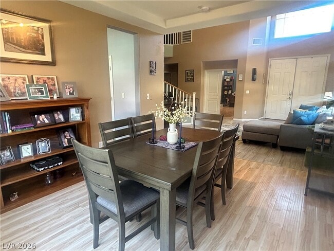 Photo - 2076 Santina Ave