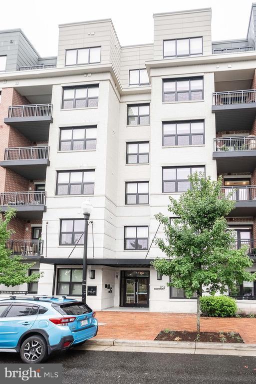 Building Photo - 701 Swann Ave Unit 503