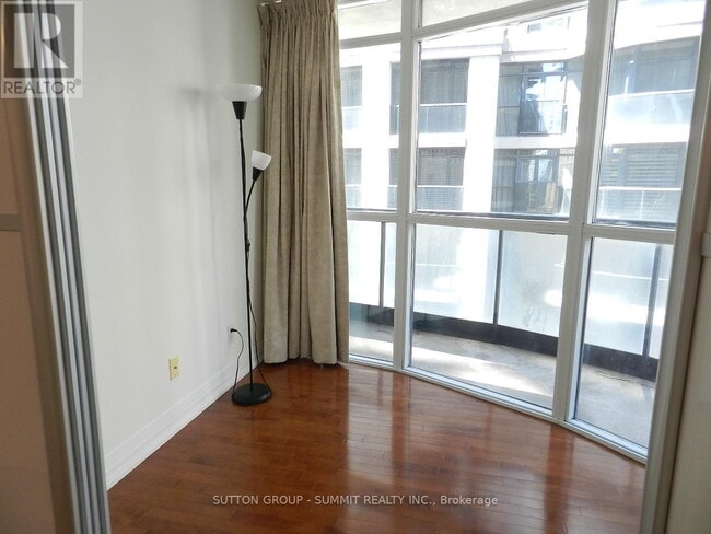 Photo - 25 Carlton St. Unit 506