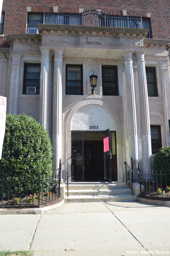 Photo - 2009 Commonwealth Ave Unit 32