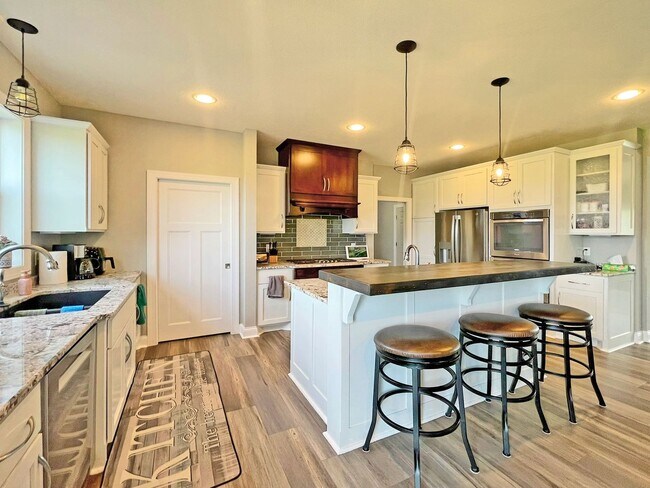 4796 Merganser Dr