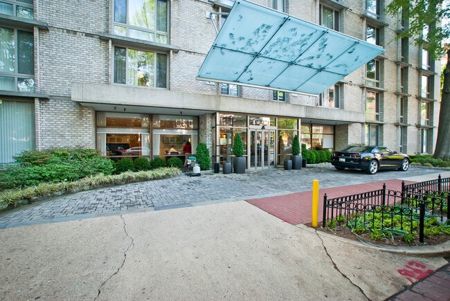 Photo - 950 25th St NW Unit 311