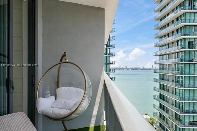 Photo - 501 NE 31st St Unidad 1508