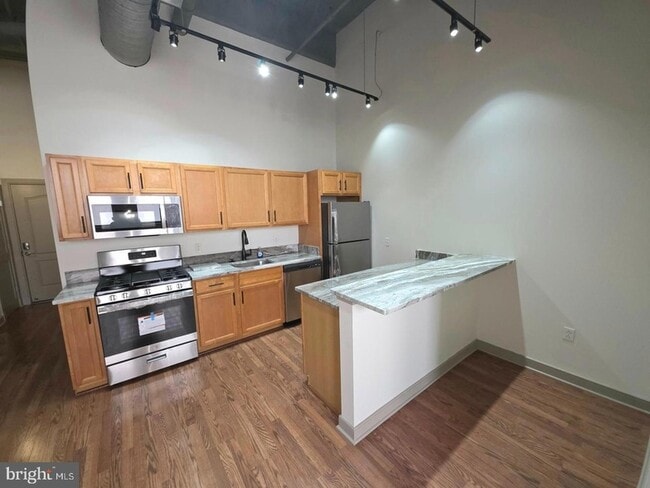 511-19-519 N Broad St Unit 1004