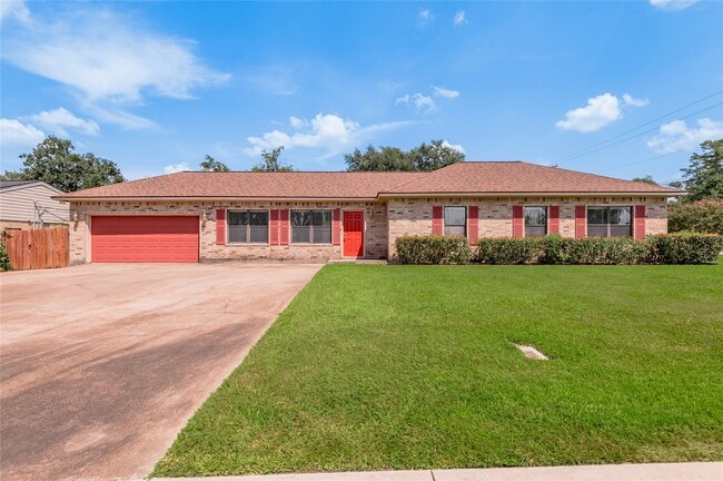 Building Photo - 2121 Normal Park Dr Rental