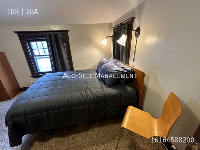 Photo - 643 Thomas St SE Unit NW bedroom