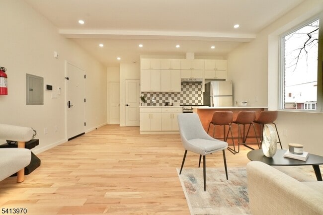 Photo - 15 Palisade Ave Unit 1