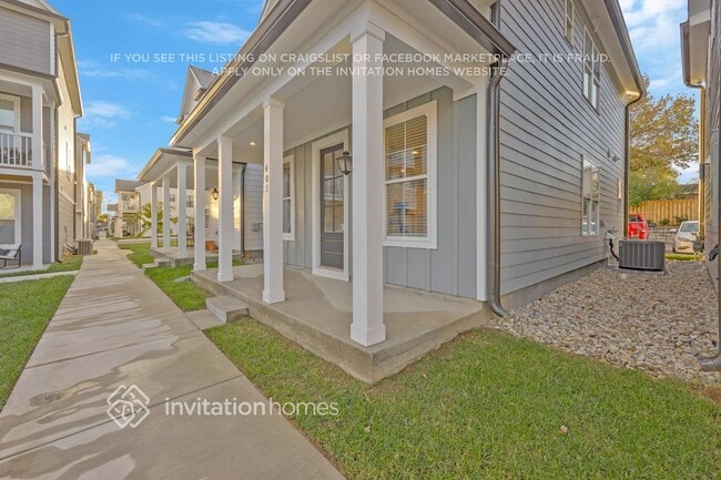 Photo - 647 Vernon Ave