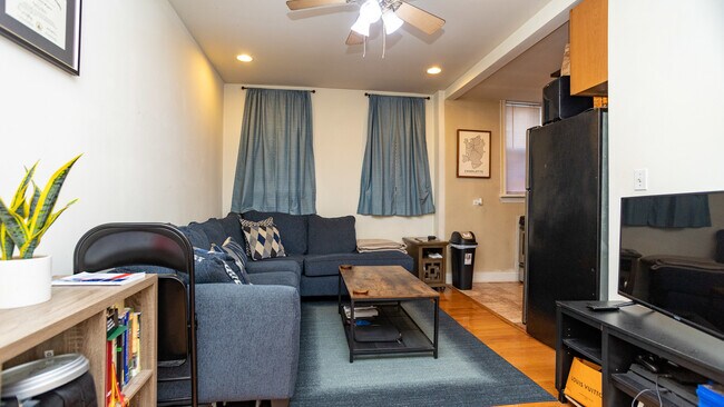 Photo - 6812 N Wayne Ave Unit 1A