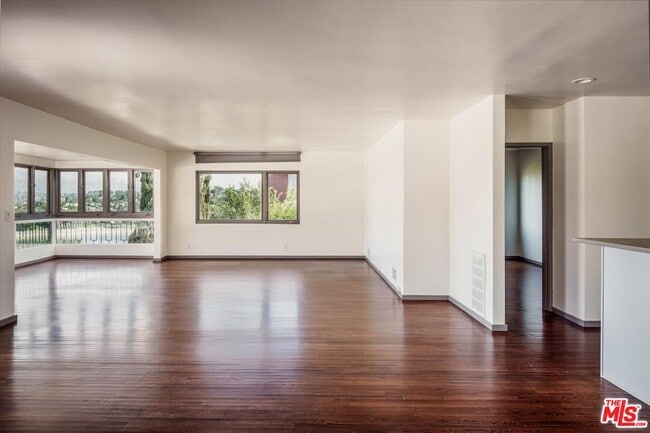 Photo - 2051 Kenilworth Ave