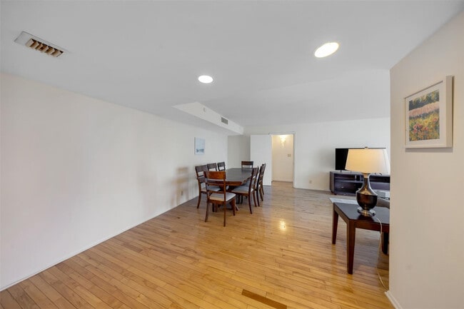 Photo - 18181 NE 31st Ct Unit 804