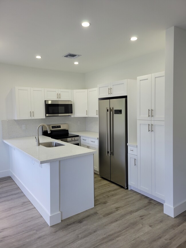 Photo - 4140 SW 18th St