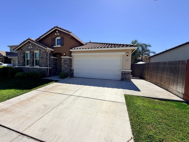 Photo - 1587 Manzanita Way