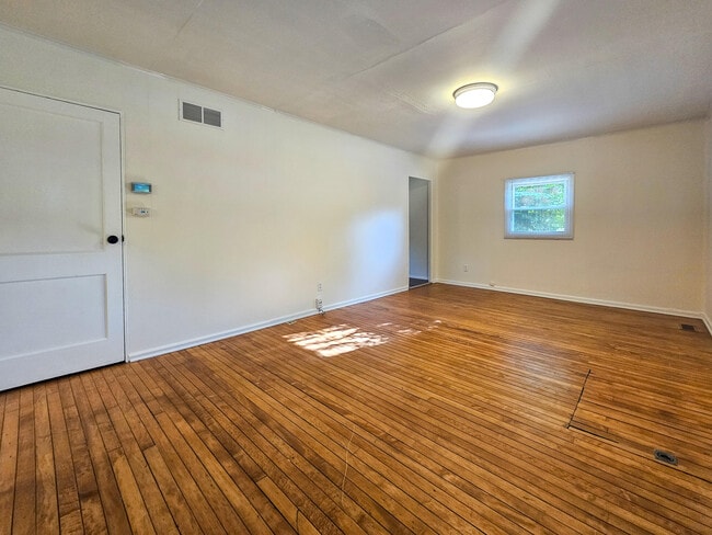 Photo - 1408 Harpst St