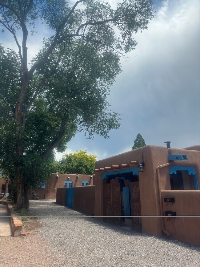 335 Delgado St