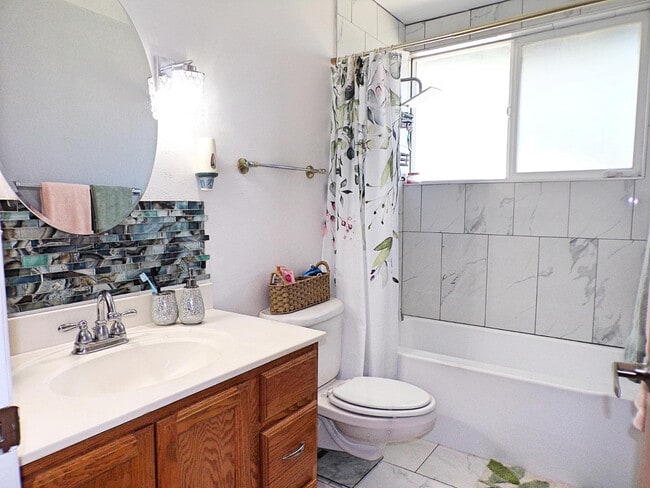 Photo - 4501 Pine Tree Dr