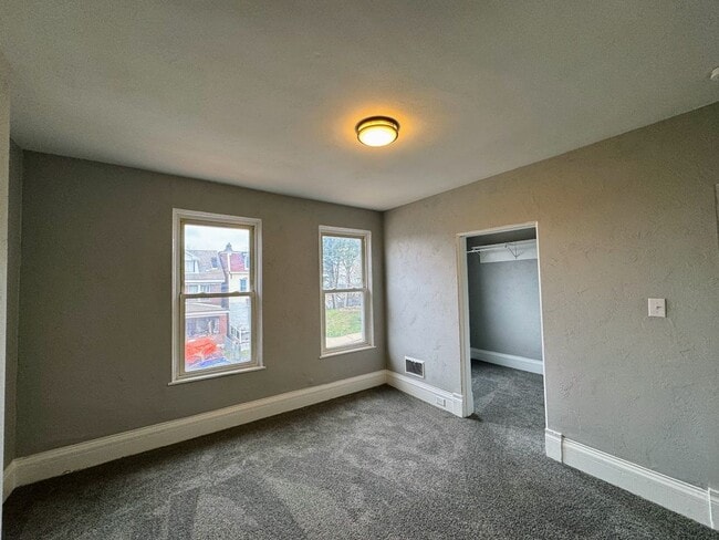 Photo - 320 Orchard Pl