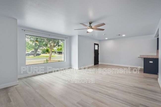 Photo - 5740 N 14th St