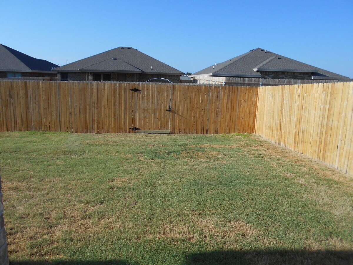 Photo - Pre-Leasing for Summer/Fall 2025