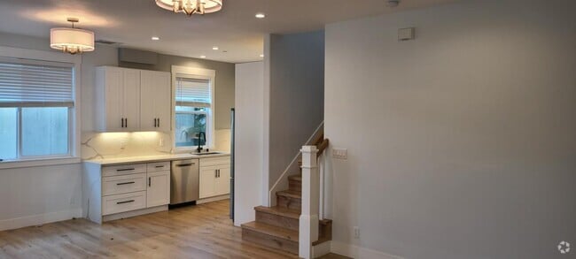 Building Photo - 316 Grand Blvd Rental