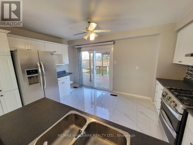 Photo - 928 Wayne Dr