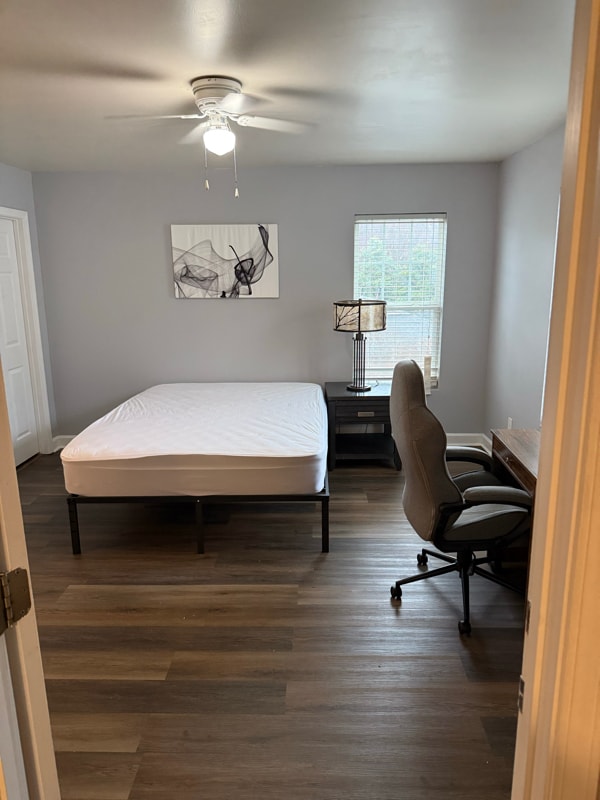 Photo - 1624 N Cherry St