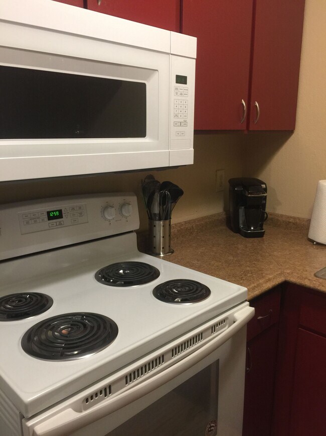 1433 Mishka Ct Unidad 2 bedroom 950 sq ft